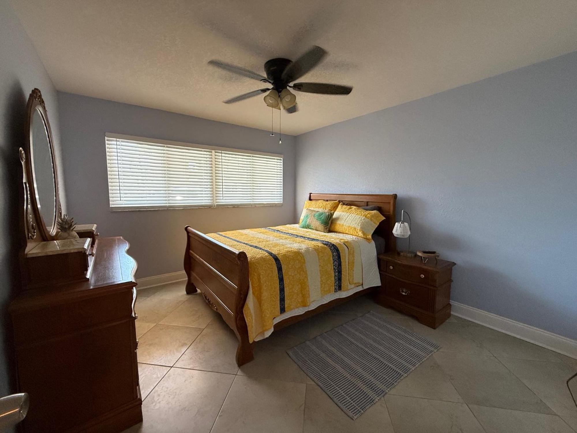 Treasure Island Beach, Fl Waterfront Condo Located Steps Away From The Intracoastal Waterway St. Pete Beach Exterior foto