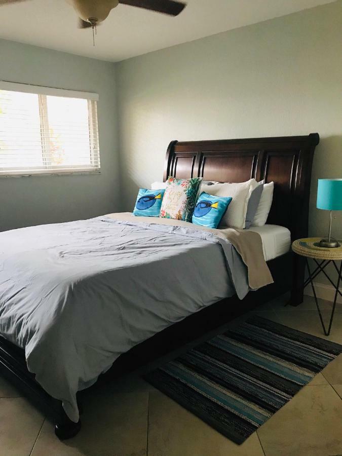 Treasure Island Beach, Fl Waterfront Condo Located Steps Away From The Intracoastal Waterway St. Pete Beach Exterior foto
